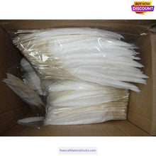 이미지를 갤러리 뷰어에 로드 , L/R/W 30-35 cm White and other colors goose primary feathers for arrow fletching or feather pen/fan Wholesale Amounts