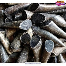 Cargar imagen en el visor de la galería, L 15-25cm Dia.3.5-5.0cm Raw Black Water Buffalo Horn Tips for Crafting-NaturalMateriaStudio-NaturalMateriaStudio
