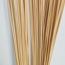 Carica e avvia il video nel visualizzatore di galleria, Bastoni di bambù lunghi 63"/160cm di diametro 0,2-1,0cm per la realizzazione di aquiloni e frecce di bambù o frecce da volo