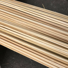 Carica l&#39;immagine nel visualizzatore di Gallery, 63&quot;/160cm long bamboo sticks of Dia.0.2-1.0cm for Kite and other handicraft making
