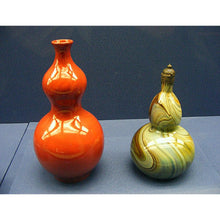 Cargar imagen en el visor de la galería, Double Bulbous Large Bottle Gourds 11.8&quot;-19.7&quot;(30-50CM) High dry &amp; clean Wholesale amounts

