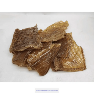 Environmentally friendly cowhide glue for traditional handicrafts