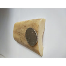 Indlæs billede til gallerivisning Varied Size 3.0-7.0cm Natural Yak bone blocks for making jewlery Knife bracelet car hanging carving DIY accessories
